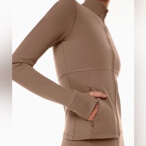 TNA Life Relay Zip Up